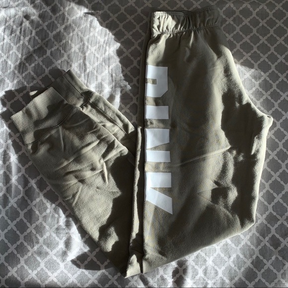 Victoria’s Secret Pink sweatpants - Picture 2 of 6